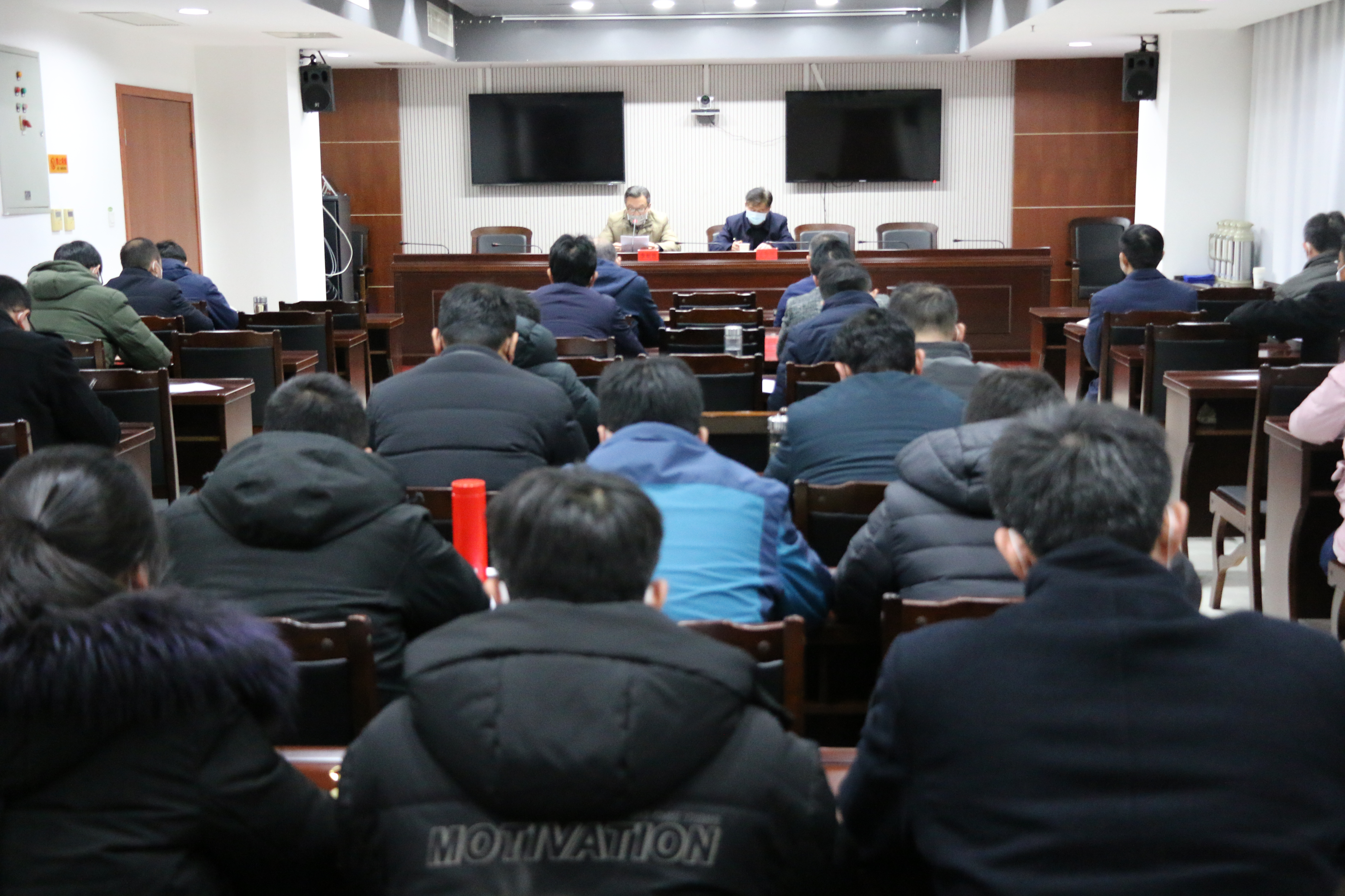 市纪委监委第16派驻纪检监察组王世法组长对我局全体党员干部