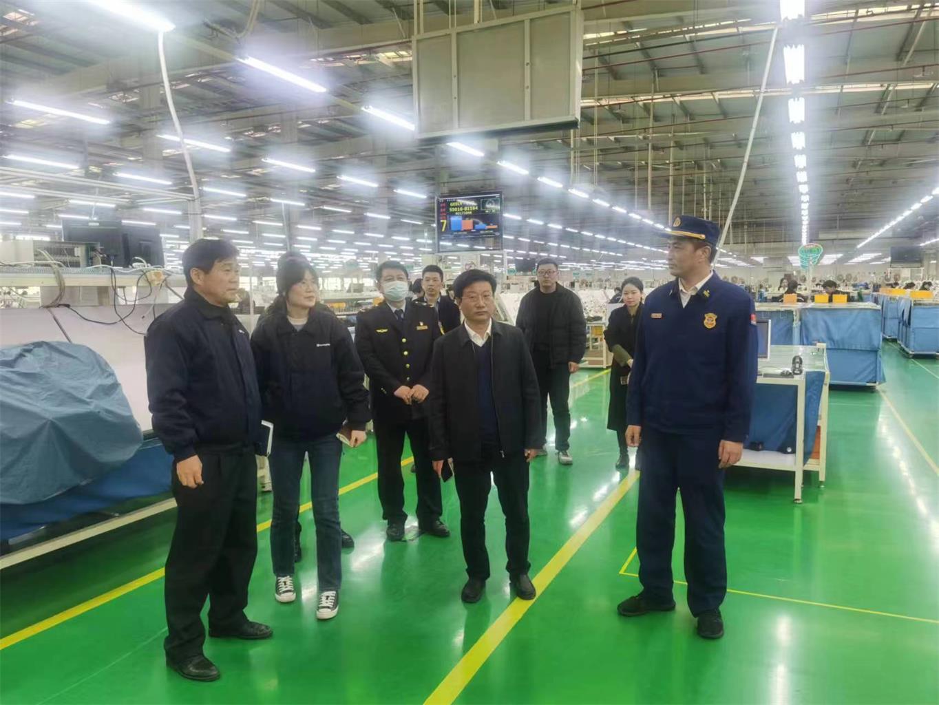 市开发区管委会副主任谢纬督查两会期间安全生产工作